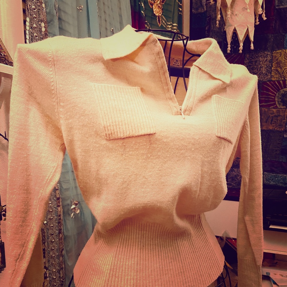 Vintage Guess Sweater 😻